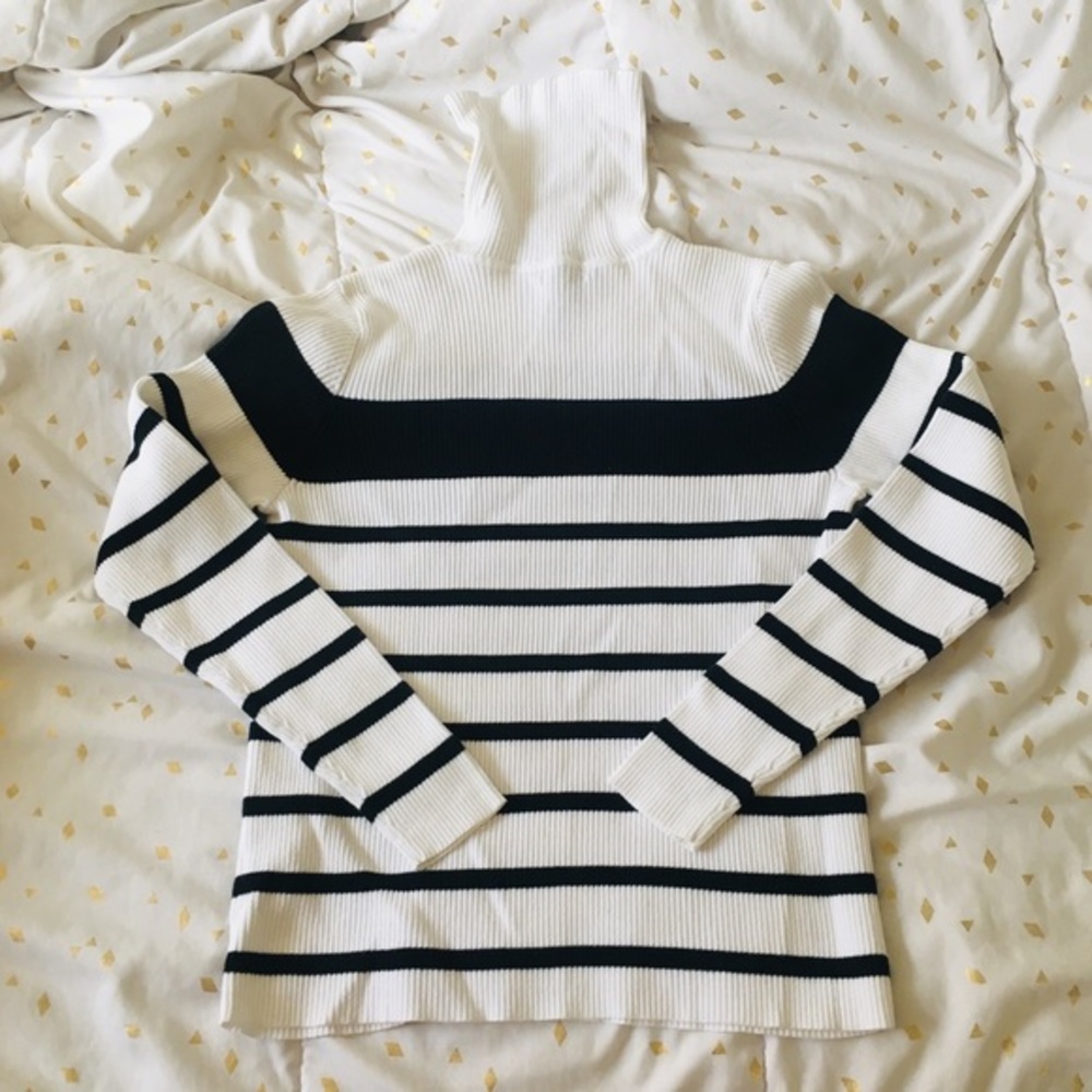 Lauren Ralph Lauren Striped B&W Turtleneck Sweater - Picture 2 of 6